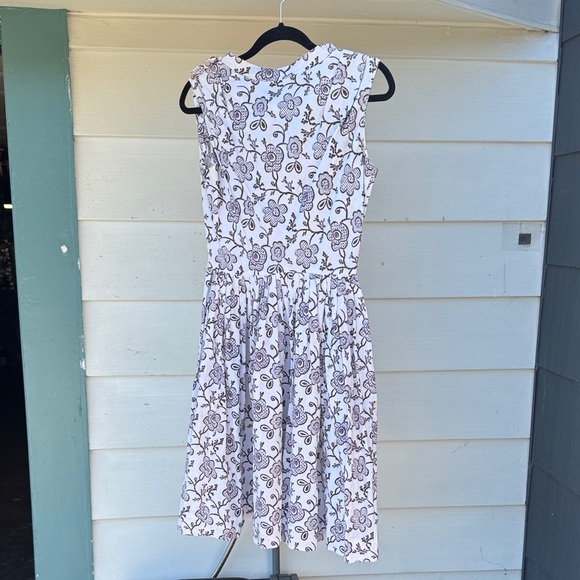 1960s Floral Sleeveless Dress - White and Brown - Picture 1 of 6